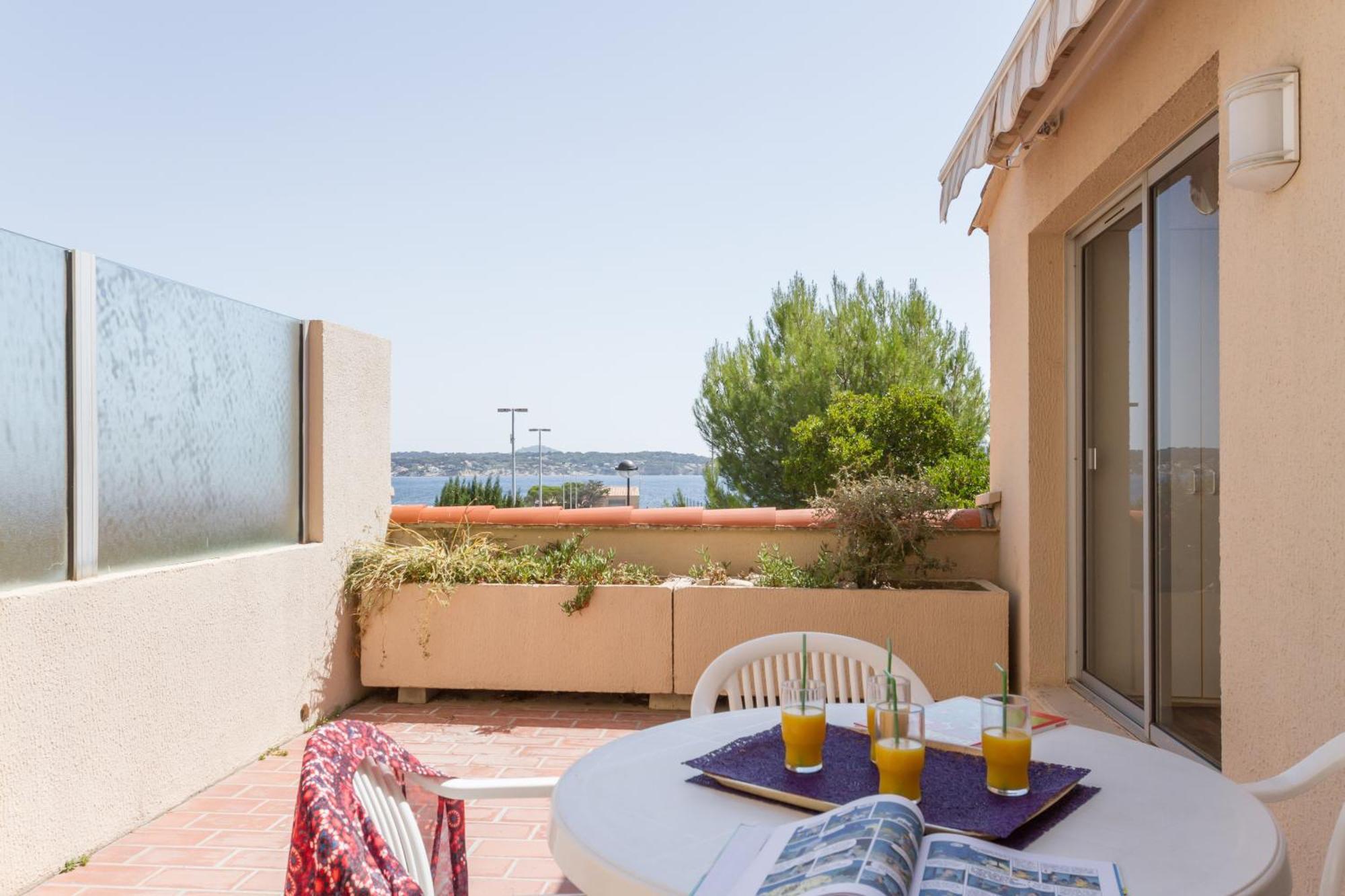 Residence Pierre & Vacances Bandol Port Exteriör bild